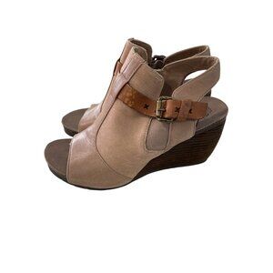 OTBT Arcadian Peep Toe Wedge Sandals Size 10 Slingback Buckle Strap Beige Brown